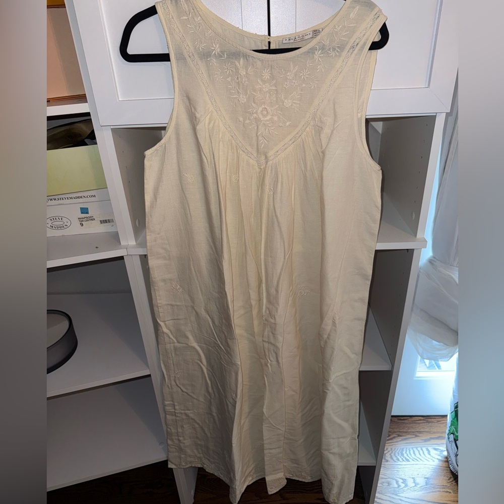Zara Home Cream Embroidered nightgown